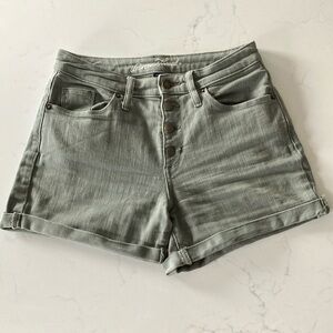 Universal Threads Green Shorts Universal Threads